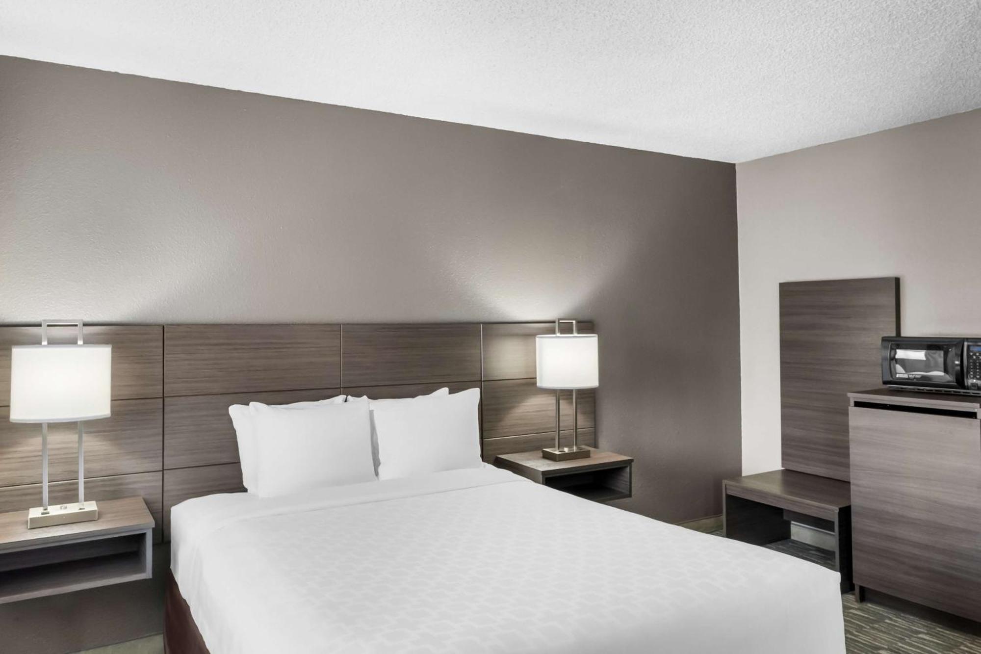Surestay Hotel By Best Western Seatac Airport North Exterior photo